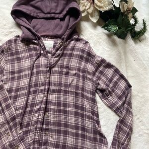 American Eagle Purple Plaid Hooded Shirt